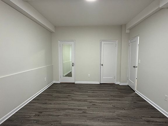 4th image of 152 S Harrison St #4E