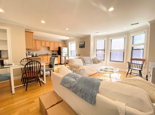 7 Hull St APT 3, Boston, MA 02113