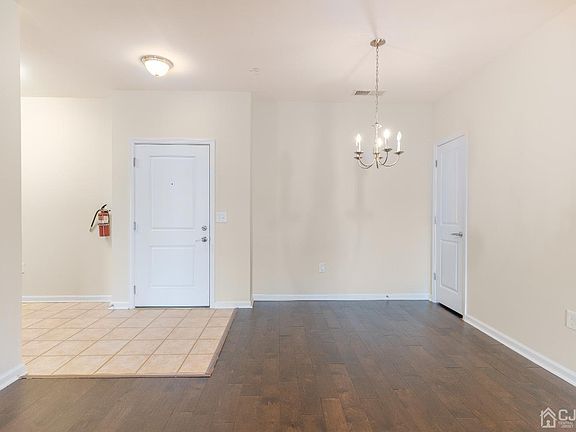 5th image of 534 Doral Ct #534