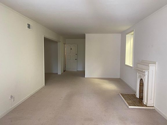 4th image of 2429 Jackson St #1