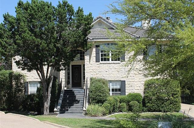 1st image of 39 Autumn Oaks Dr