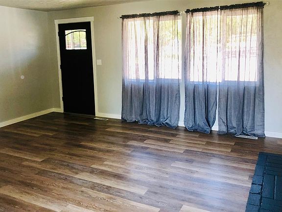 2nd image of 2021 W Francis Ave