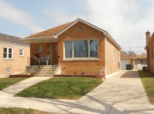 9327 S Avers Ave, Evergreen Park, IL