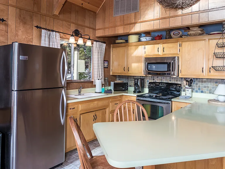 6040 Korlebu Ln — Photo 17