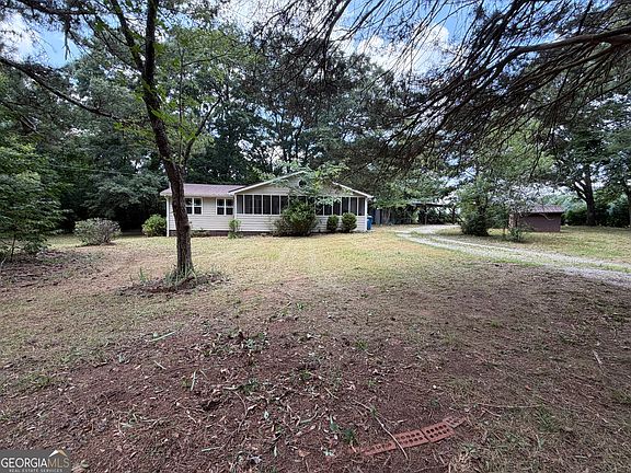 4th image of 122 Alexander Rd