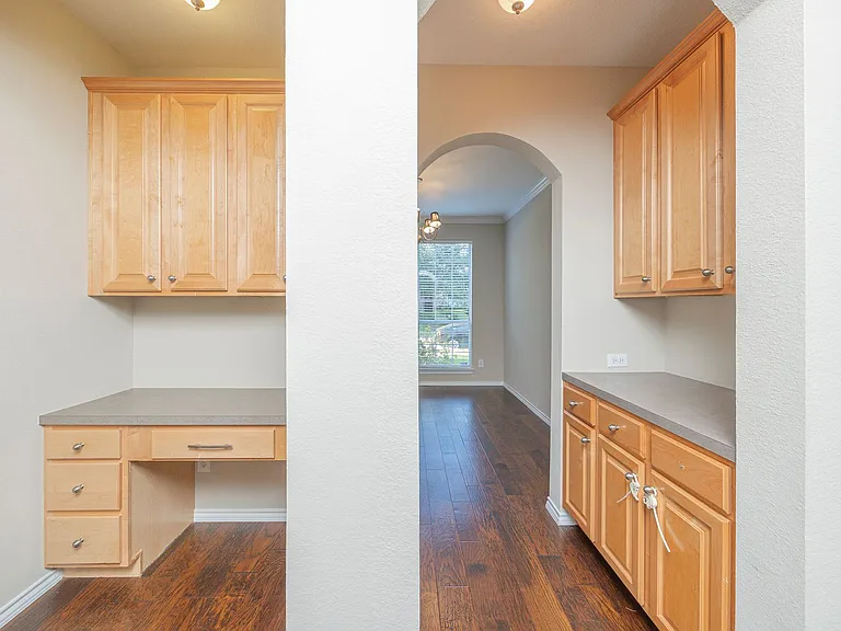 2404 Heather Glen Dr — Photo 10