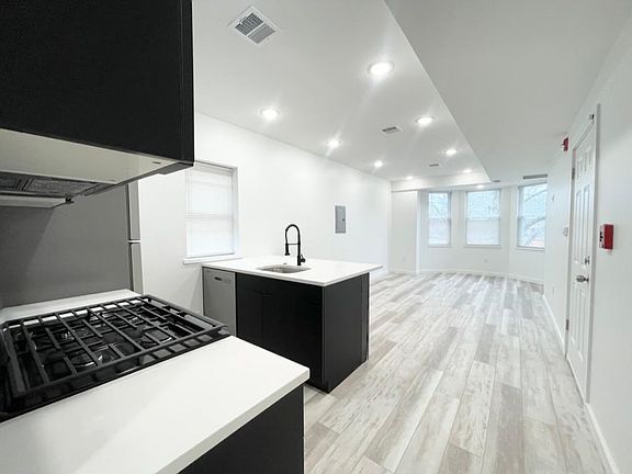 3rd image of 129 S 51st St Floor 2