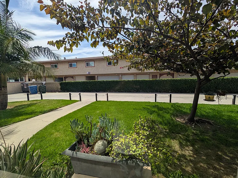 7304 Richfield St #107 — Photo 49