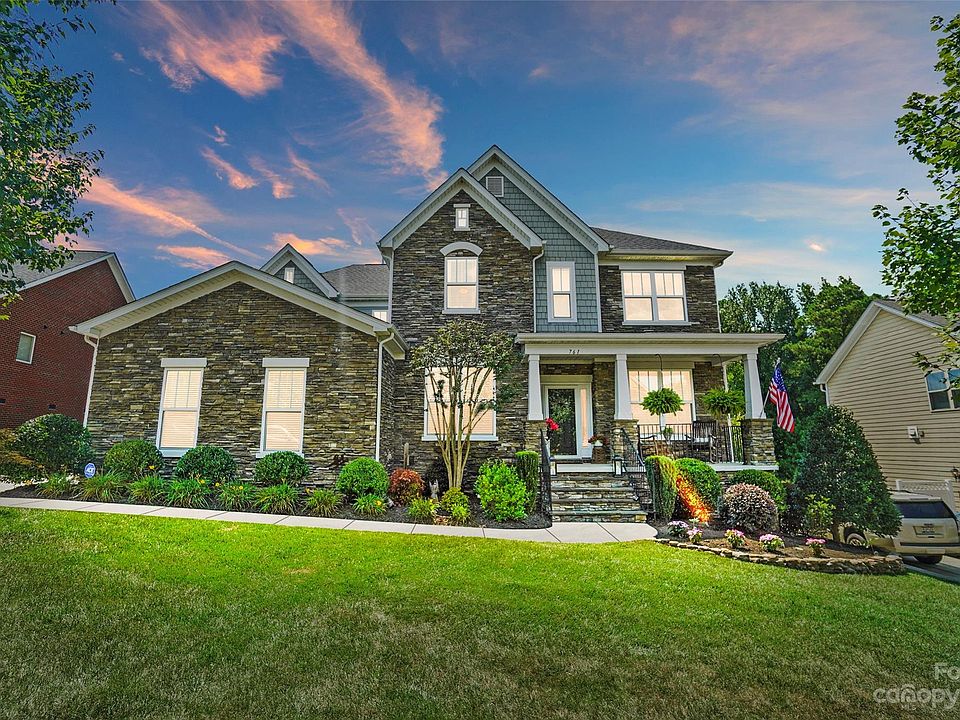1st image of 761 Spyglass Way