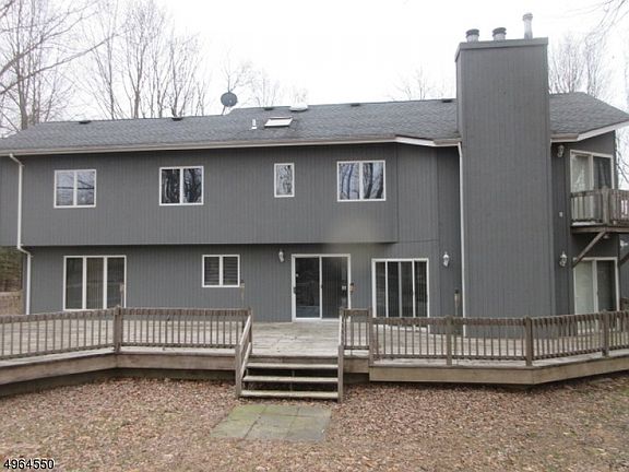 2nd image of 12 White Birch Ct