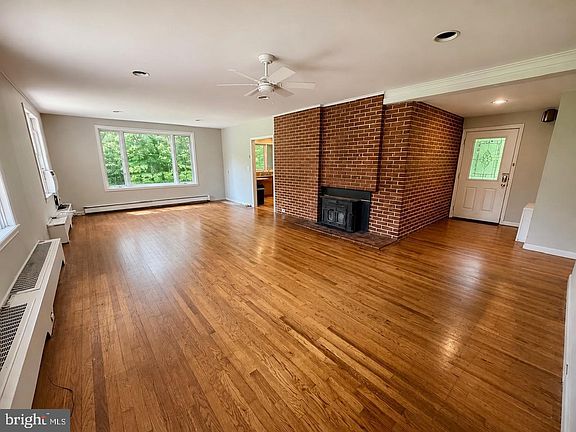 4th image of 308 Copples Ln