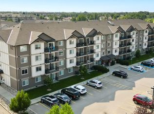 502 University Park Dr, Regina, SK S4V 3L8