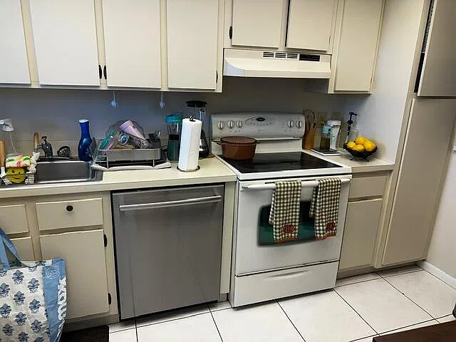 2 bed, 2.0 bath, 1092 sqft, $2,400 — Photo 3