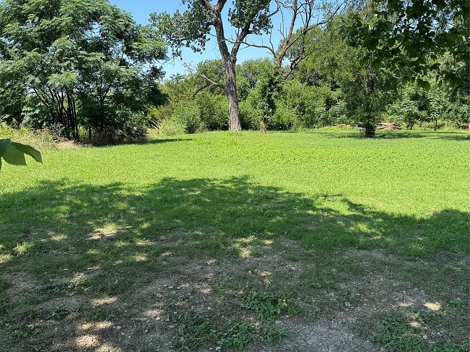 2nd image of 2414 Finklea St