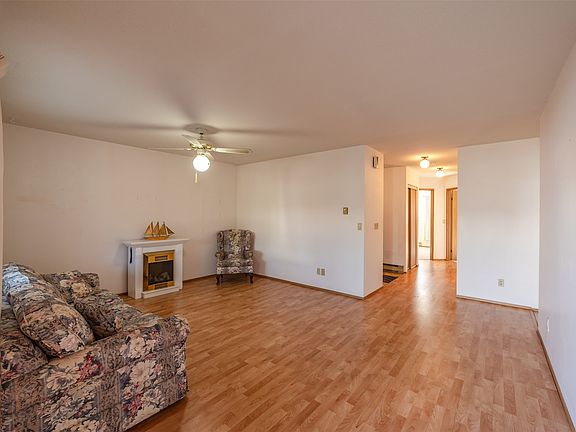 5th image of 232 Kinney Ave #105