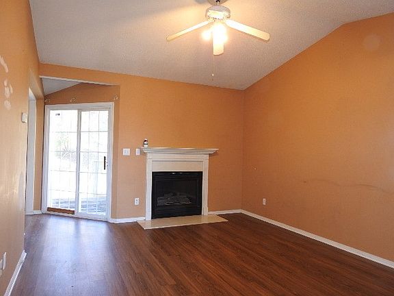 3rd image of 208 Brittany Park Cir
