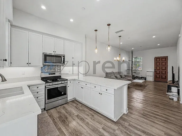 1676 3rd St — Photo 13