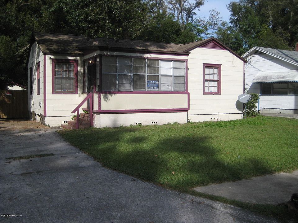 1st image of 3043 Plum St