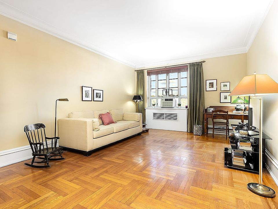 1st image of 140 8th Ave APT 6C