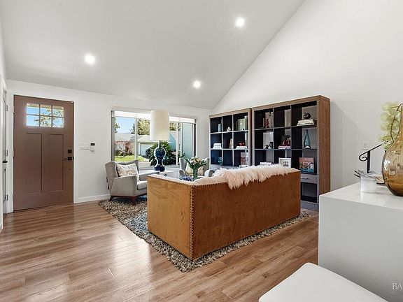 5th image of 8633 Lancaster Drive