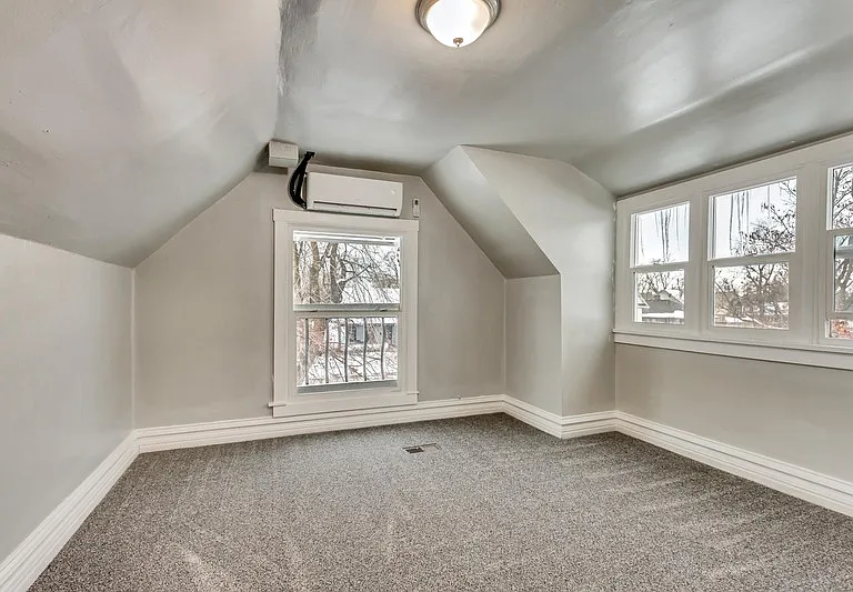 3162 S Adams Ave #NORTH — Photo 4