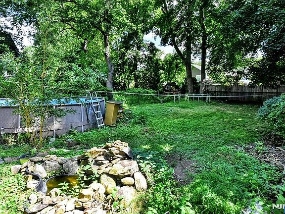 4th image of 68 Sycamore Avenue