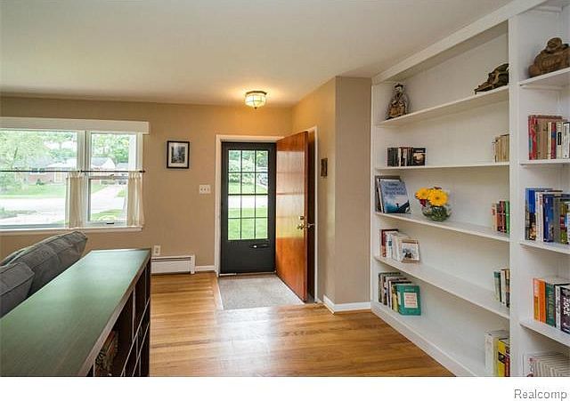 1st image of 1811 Alhambra Dr
