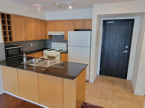 4th image of 210 Victoria St #2307