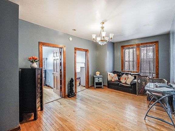 5th image of 258 Clendenny Ave APT 3