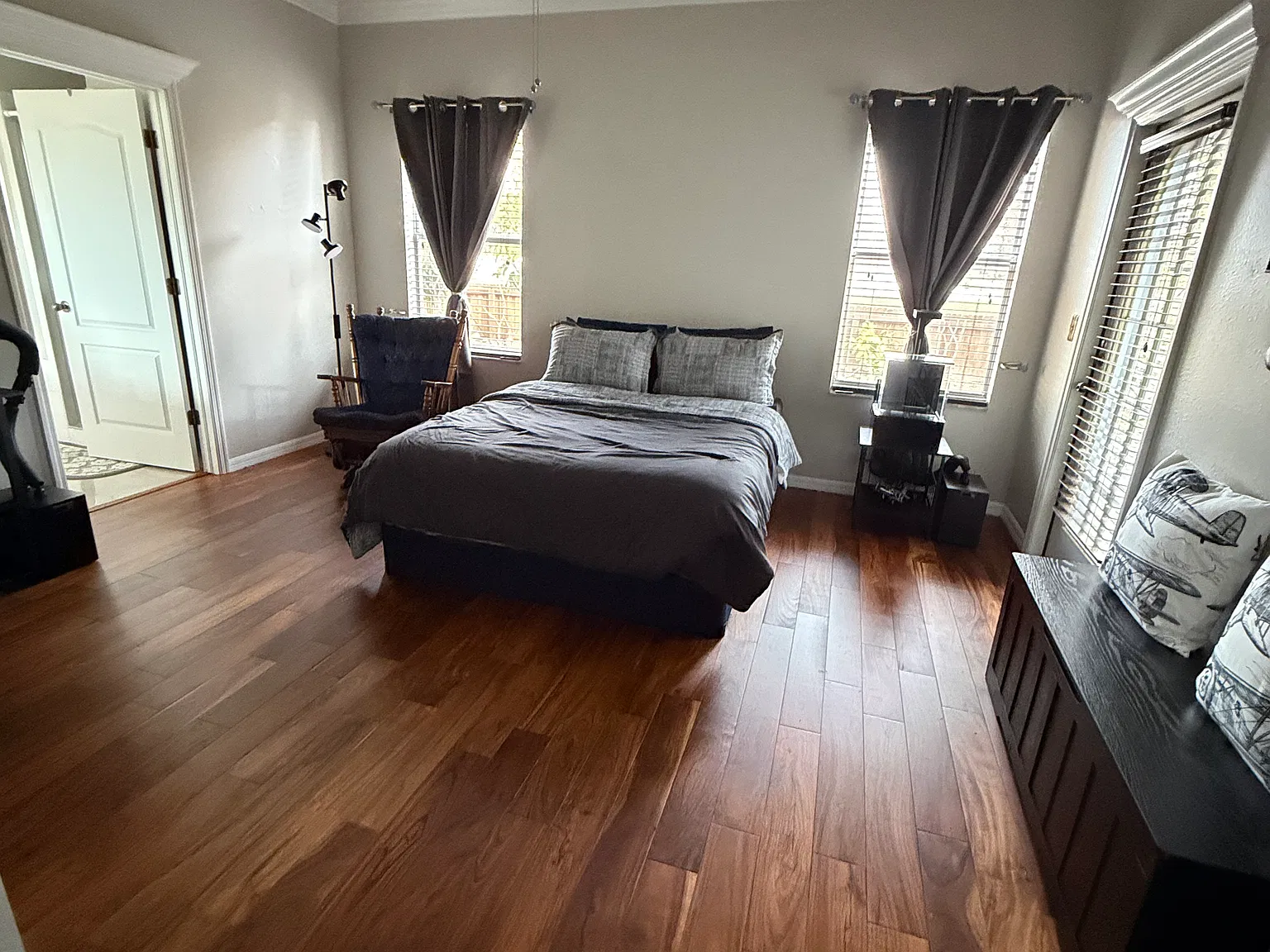 4 bed, 2.5 bath, 1949 sqft, $1,350 — Photo 2