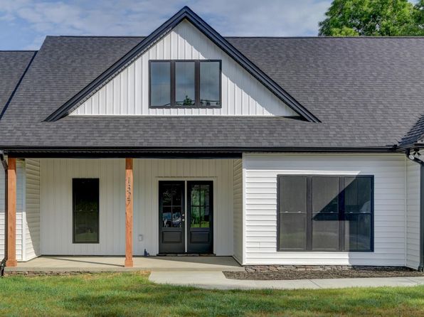 1327 Greenhouse Rd, Rustburg, VA 24588