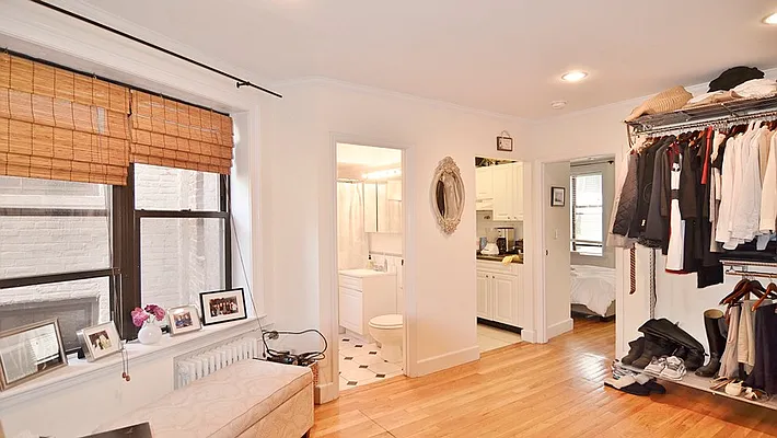 Rented by Park Property Advisors | media 10