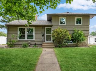 2347 16th Ave E, North Saint Paul, MN 55109