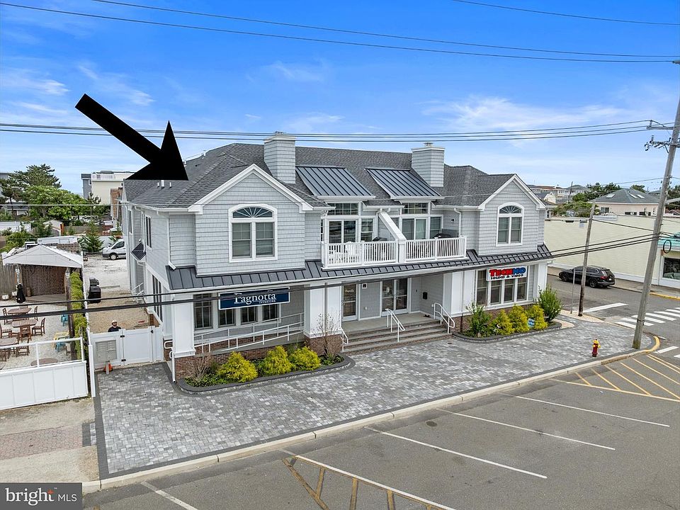 1st image of 2020 Long Beach Blvd #2-C