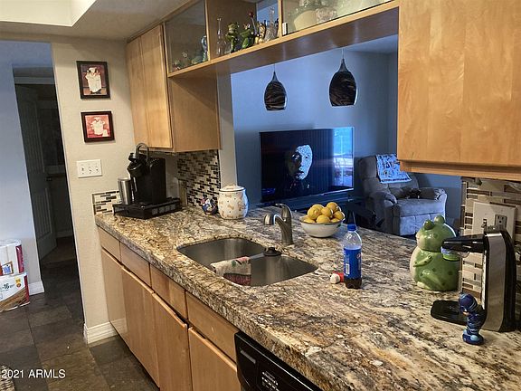 3rd image of 1622 E La Jolla Dr