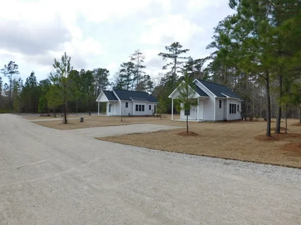 180 S Alexander Way, Grantsboro, NC 28529