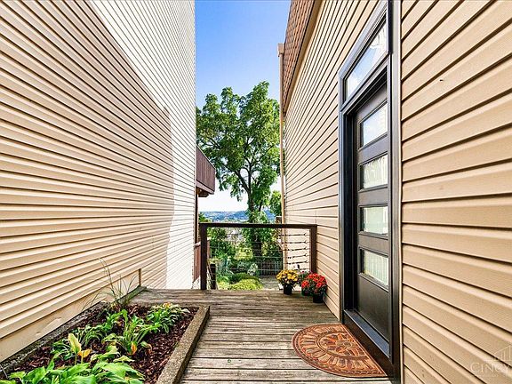 5th image of 307 Klotter Ave