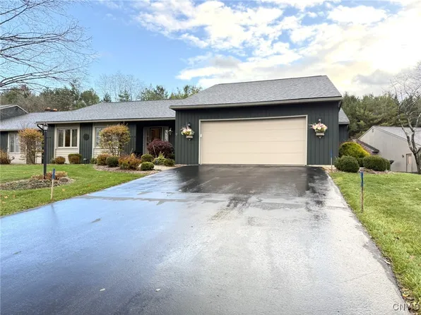 116 Spyglass Ln, Fayetteville, NY 13066