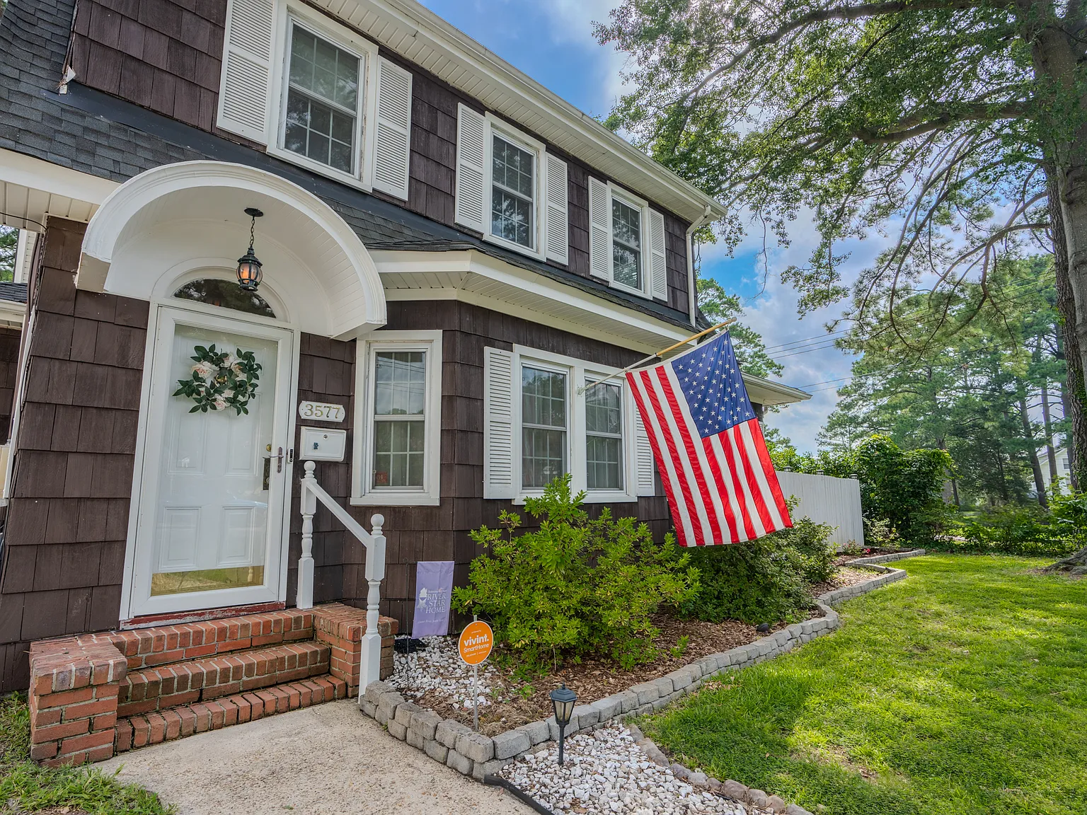 3 bed, 2.5 bath, 1618 sqft, $2,500 — Photo 3