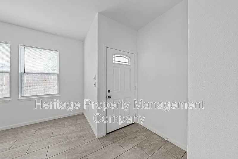 2 bed, 2.5 bath, 1000 sqft, $1,325 — Photo 4