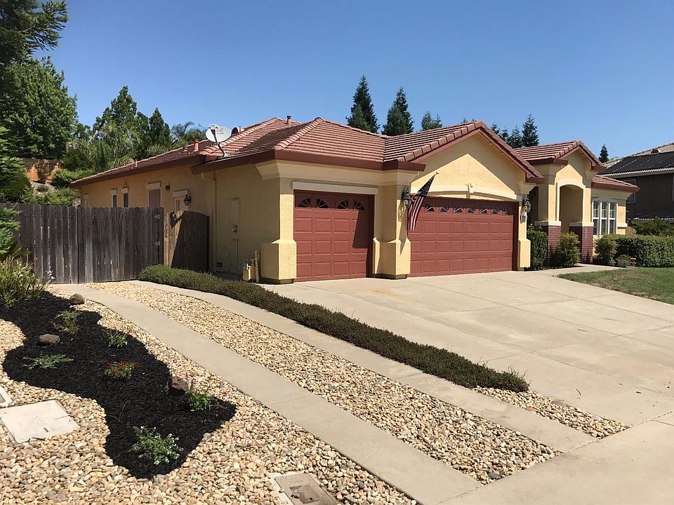 2nd image of 4335 Sandhurst Way