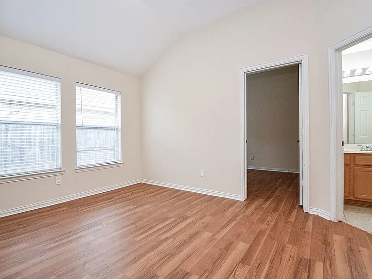 18006 Willow Cliff Ln — Photo 17