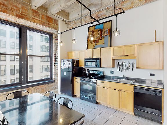 2nd image of 20 N State St APT 906