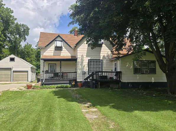 403 S 4th Ave E, Lake Mills, IA 50450