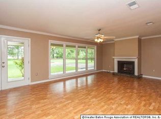 45225 Melancon Rd, Saint Amant, LA 70774