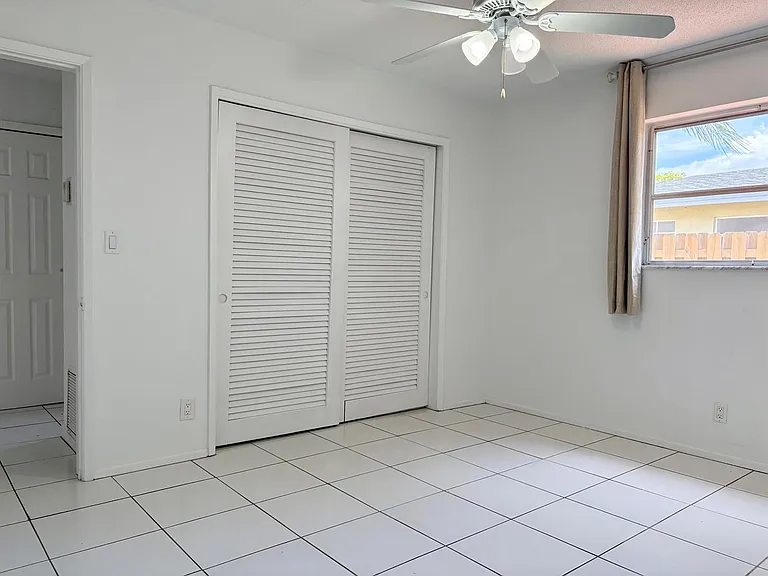 1605 NE 50th Ct #1 — Photo 19