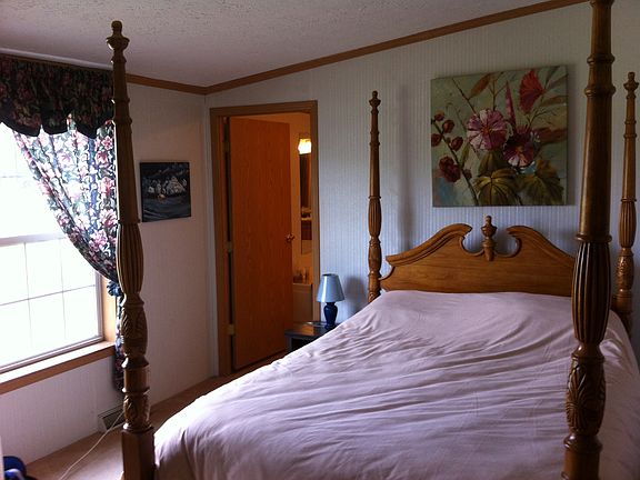 Master bedroom w/nice view