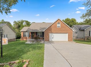 138 Flagstone Way Dr, Clinton, TN 37716