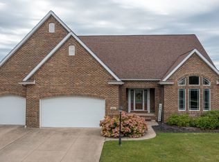 6022 Pebble Creek Dr, Fairview, PA 16415