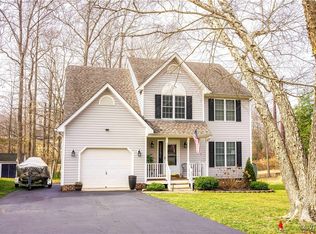 6012 Cameron Bridge Dr, Midlothian, VA 23112